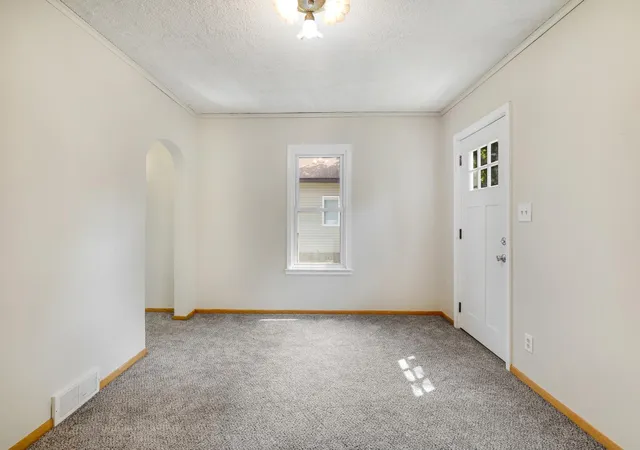 Photo 4 of Sale Pending at 1619 Reaney Ave, Saint Paul, MN 55106 | MLS# 7076497 | Listing updated on 2026-10-19