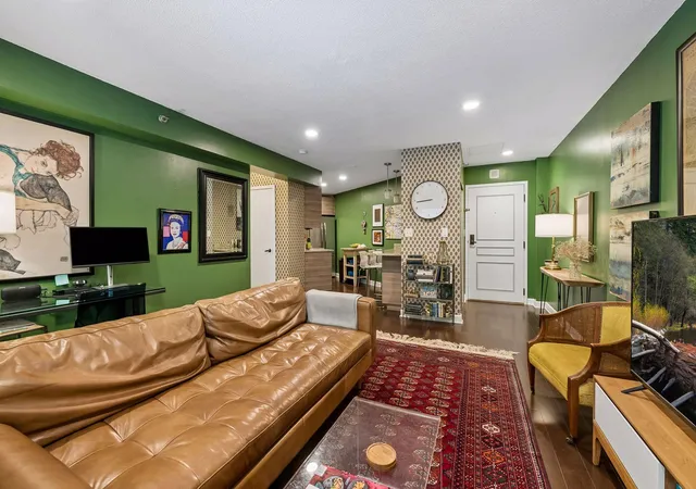 Photo 2 of Condo for sale at 3131 Excelsior Blvd #113, Minneapolis, MN 55416 | MLS# 7076583 | Listing updated on 2026-09-15