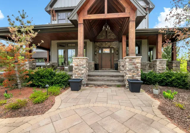 Photo 3 of Single family home for sale at 12611 20th Street N, Stillwater, MN 55082 | MLS# 7077301 | Listing updated on 2026-09-08