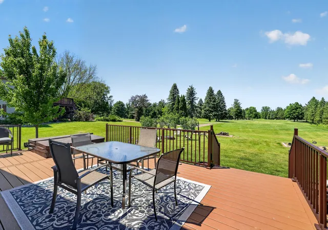 Photo 3 of Single family home for sale at 217 Skyline Dr, Wabasha, MN 55981 | MLS# 7077413 | Listing updated on 2026-09-15
