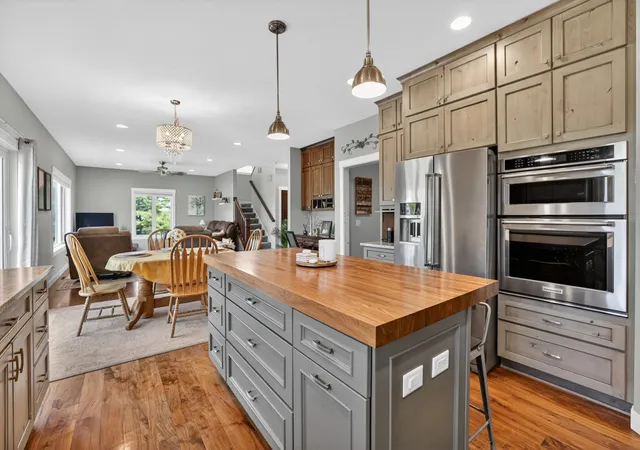 Photo 4 of Single family home for sale at 217 Skyline Dr, Wabasha, MN 55981 | MLS# 7077413 | Listing updated on 2026-09-15