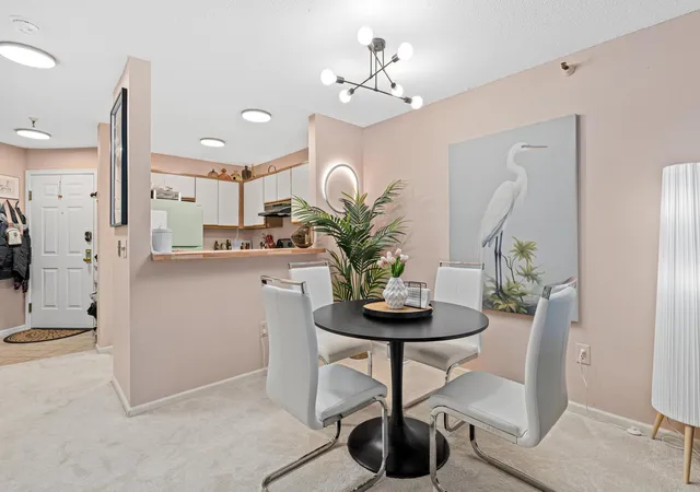 Photo 3 of Sale Pending at 7631 Edinborough Way #5213, Minneapolis, MN 55435 | MLS# 7077645 | Listing updated on 2026-09-11