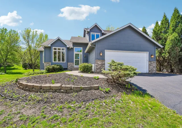 Photo 4 of Single family home for sale at 14835 39th Avenue N, Minneapolis, MN 55446 | MLS# 7077848 | Listing updated on 2026-09-14