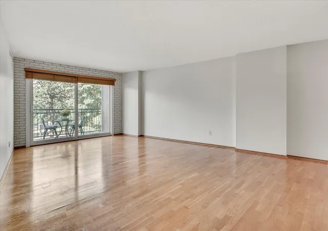Photo 4 of Condo for sale at 210 W Grant St #210, Minneapolis, MN 55403 | MLS# 7078490 | Listing updated on 2026-09-15