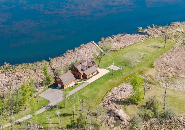 Photo 3 of Sale Pending at 33754 Pineview Ln, Crosslake, MN 56442 | MLS# 7078913 | Listing updated on 2026-09-11