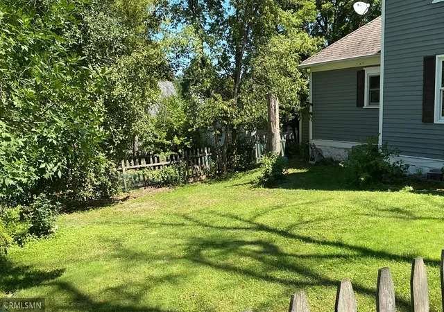 Photo 3 of Single family home for sale at 704 Mulberry St W, Stillwater, MN 55082 | MLS# 7079175 | Listing updated on 2026-09-15