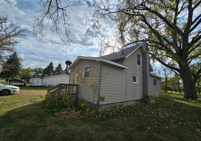 Photo 2 of Single family home for sale at 705 Neill St, Buxton, ND 58218 | MLS# 7080376 | Listing updated on 2026-10-12