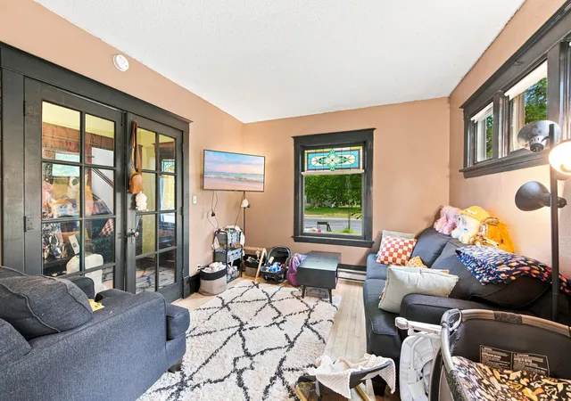 Photo 3 of Sale Pending at 609 2nd Avenue Sw, Cambridge, MN 55008 | MLS# 7080418 | Listing updated on 2026-09-10