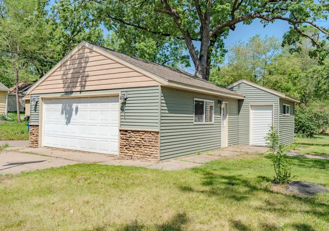 Photo 4 of Single family home for sale at 443 6th Street NE, Saint Cloud, MN 56304 | MLS# 7080432 | Listing updated on 2026-09-14