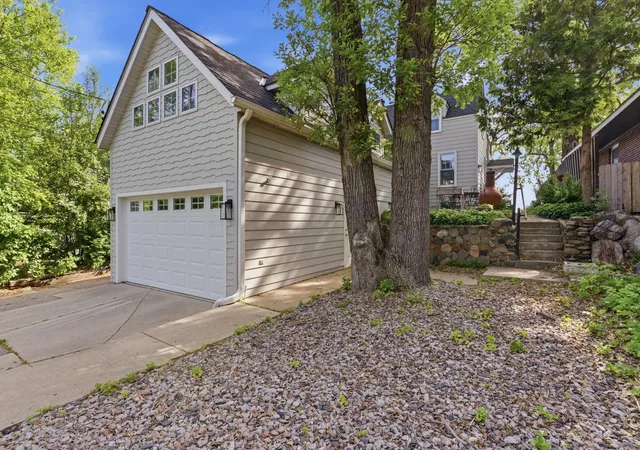 Photo 4 of Sale Pending at 271 Lake Ave N, Spicer, MN 56288 | MLS# 7081012 | Listing updated on 2026-10-07