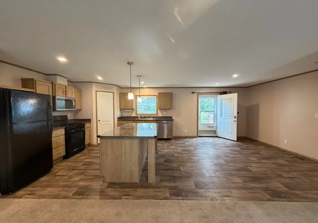 Photo 3 of Single family home for sale at 751 Dewey St, Walnut Grove, MN 56180 | MLS# 7081963 | Listing updated on 2026-09-15