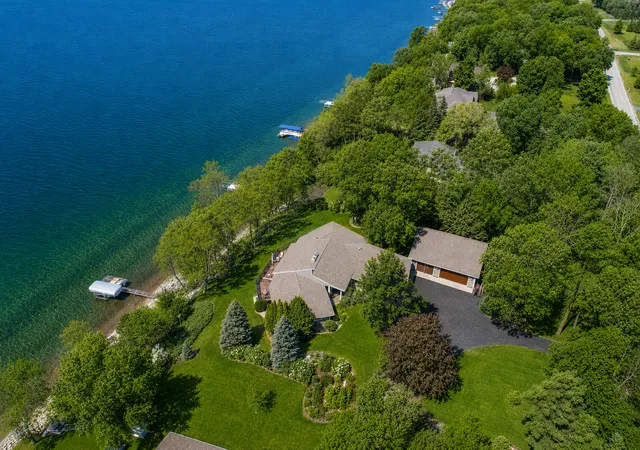 Photo 3 of Single family home for sale at 38132 N Little Mcdonald Dr, Frazee, MN 56544 | MLS# 7082596 | Listing updated on 2026-09-14