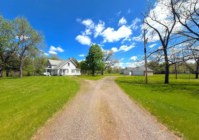 Photo 2 of Single family home for sale at 21044 County Rd 75, Clearwater, MN 55320 | MLS# 7083103 | Listing updated on 2026-09-15