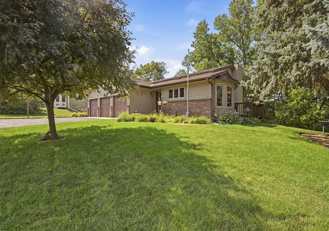 Photo 1 of Single family home for sale at 13036 Ottawa Dr, Savage, MN 55378 | MLS# 7083321 | Listing updated on 2026-09-14