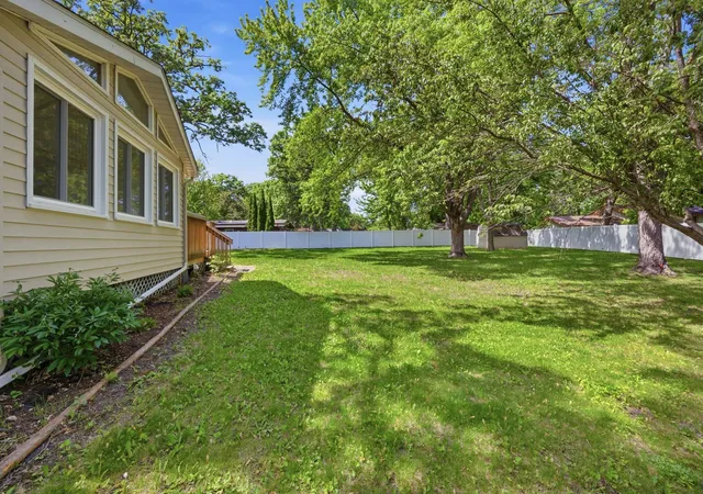 Photo 4 of Sale Pending at 1065 Jorgenson St SE, Hutchinson, MN 55350 | MLS# 7083394 | Listing updated on 2026-09-15