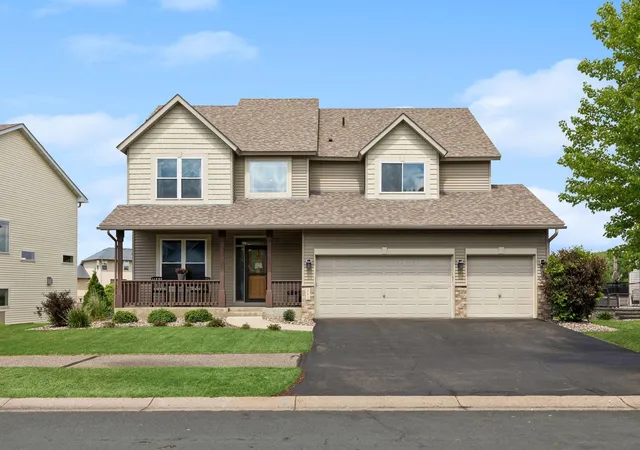 Photo 2 of Single family home for sale at 18618 Dunbury Ave, Farmington, MN 55024 | MLS# 7083490 | Listing updated on 2026-09-11
