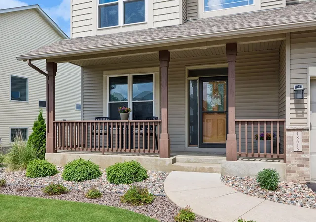 Photo 3 of Single family home for sale at 18618 Dunbury Ave, Farmington, MN 55024 | MLS# 7083490 | Listing updated on 2026-09-11