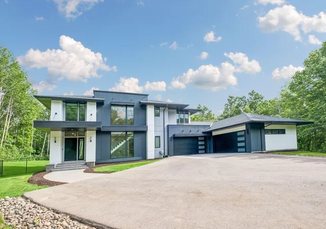 Photo 2 of Single family home for sale at 10371 Andrea Trl, Inver Grove Heights, MN 55077 | MLS# 7083866 | Listing updated on 2026-09-15