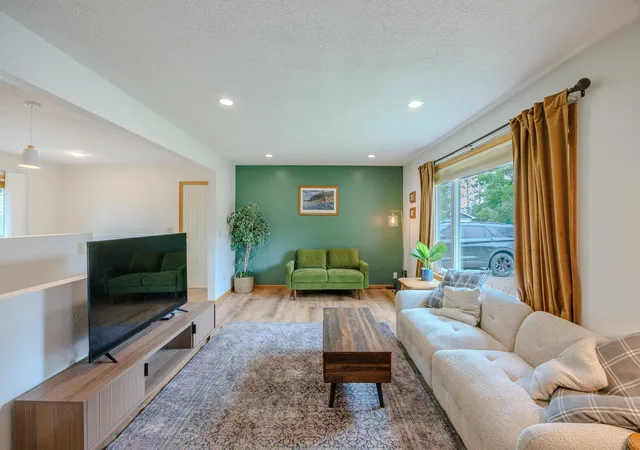 Photo 3 of Single family home for sale at 102 Robertson Dr Nw, Bemidji, MN 56601 | MLS# 7084073 | Listing updated on 2026-09-14
