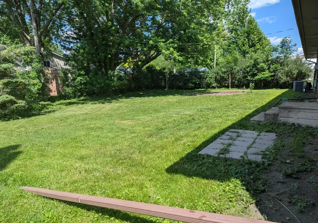 Photo 4 of Sale Pending at 1005 Skylark Ln, Albert Lea, MN 56007 | MLS# 7084455 | Listing updated on 2026-09-22