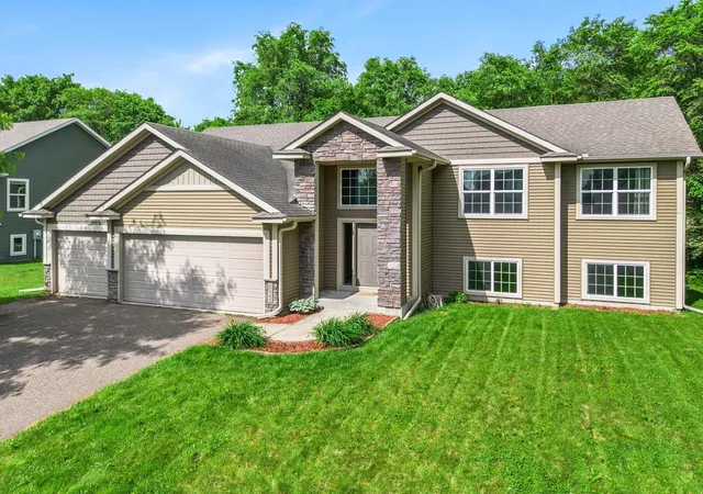 Photo 3 of Single family home for sale at 20945 Catalina Way, Farmington, MN 55024 | MLS# 7084565 | Listing updated on 2026-09-11