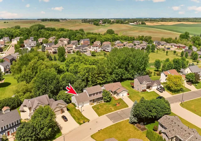 Photo 2 of Single family home for sale at 917 5th Avenue Nw, Byron, MN 55920 | MLS# 7084853 | Listing updated on 2026-09-11