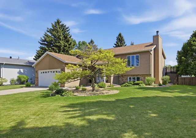Photo 2 of Single family home for sale at 603 34th Avenue S, Moorhead, MN 56560 | MLS# 7085882 | Listing updated on 2026-09-14
