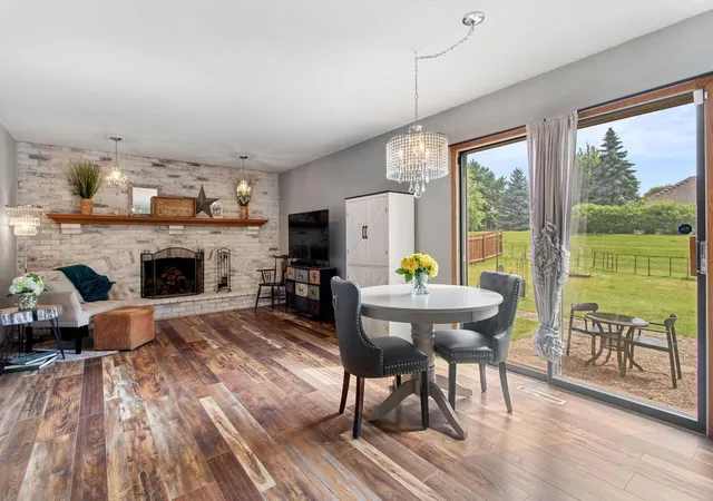 Photo 4 of Single family home for sale at 864 Winterberry Ct, Saint Paul, MN 55125 | MLS# 7085907 | Listing updated on 2026-09-08