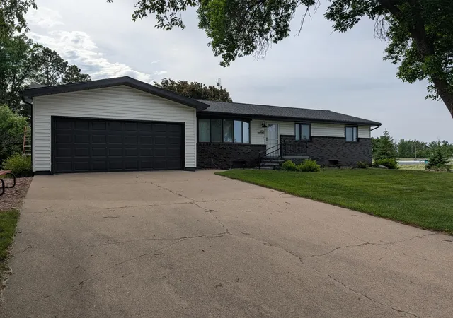 Photo 1 of Single family home for sale at 204 Wildwood Ave, Madison, MN 56256 | MLS# 7086084 | Listing updated on 2026-09-14