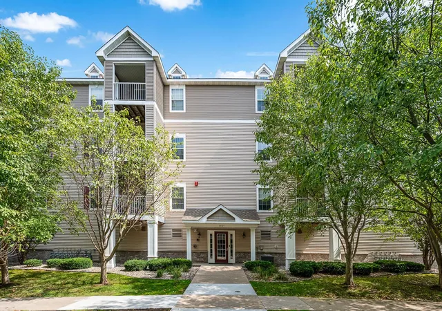 Photo 2 of Sale Pending at 12727 College View Dr #203, Eden Prairie, MN 55347 | MLS# 7086408 | Listing updated on 2026-09-14