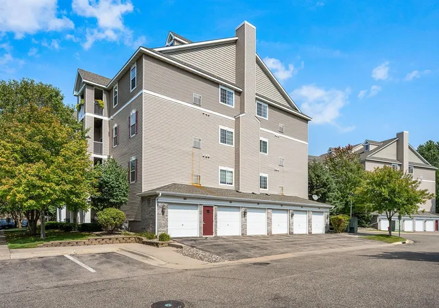 Photo 3 of Sale Pending at 12727 College View Dr #203, Eden Prairie, MN 55347 | MLS# 7086408 | Listing updated on 2026-09-14
