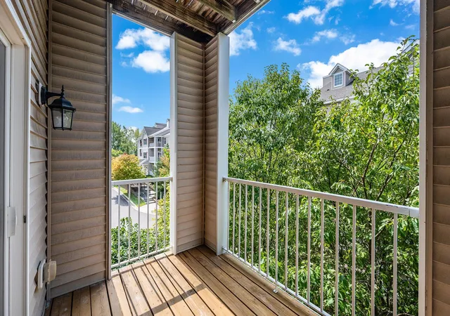 Listing Photo 5 - Condo for sale in building located at 12727 College Vw Dr, Eden Prairie, MN 55347 - Unit #203