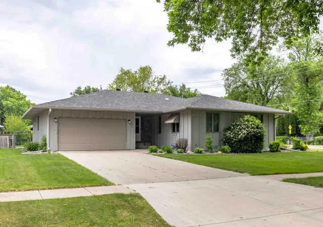 Photo 2 of Single family home for sale at 501 23rd Avenue S, Fargo, ND 58103 | MLS# 7086425 | Listing updated on 2026-09-11