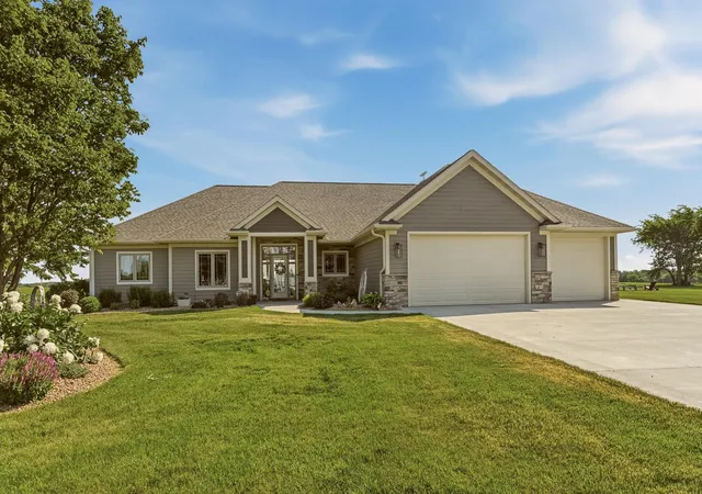 Photo 2 of Single family home for sale at 5234 80th Avenue Sw, Byron, MN 55920 | MLS# 7086590 | Listing updated on 2026-09-15