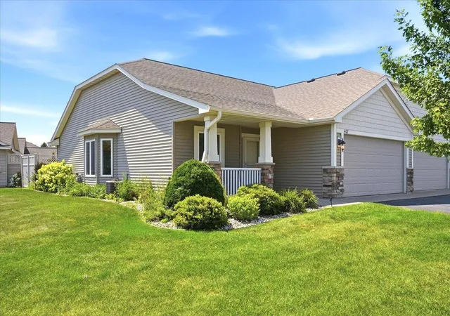 Photo 2 of Single family home for sale at 407 Cassandra Dr #33, New Richmond, WI 54017 | MLS# 7086816 | Listing updated on 2026-09-10