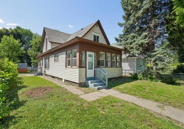 Photo 2 of Single family home for sale at 901 31st Avenue N, Minneapolis, MN 55411 | MLS# 7087771 | Listing updated on 2026-09-11