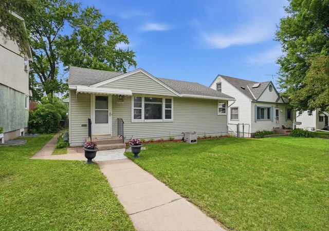 Photo 4 of Single family home for sale at 5132 4th Street NE, Minneapolis, MN 55421 | MLS# 7088184 | Listing updated on 2026-09-15