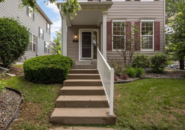 Photo 3 of Single family home for sale at 9771 Gable Dr, Eden Prairie, MN 55347 | MLS# 7088237 | Listing updated on 2026-09-09