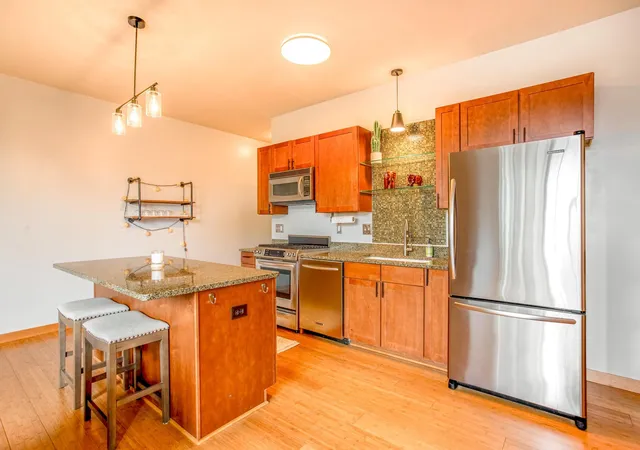 Photo 3 of Condo for sale at 521 2nd Street SE #307, Minneapolis, MN 55414 | MLS# 7088829 | Listing updated on 2026-09-10