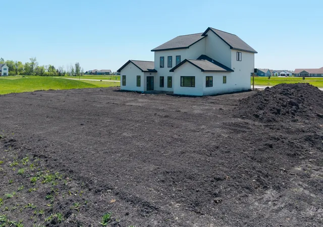 Photo 3 of Single family home for sale at 4947 41 Avenue N, Fargo, ND 58102 | MLS# 7088838 | Listing updated on 2026-10-21