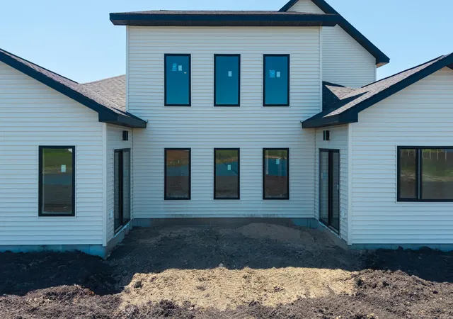 Photo 4 of Single family home for sale at 4947 41 Avenue N, Fargo, ND 58102 | MLS# 7088838 | Listing updated on 2026-10-21