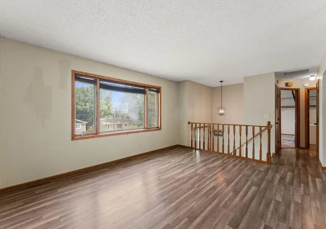 Photo 3 of Single family home for sale at 509 Mill St E, Cannon Falls, MN 55009 | MLS# 7088976 | Listing updated on 2026-09-12