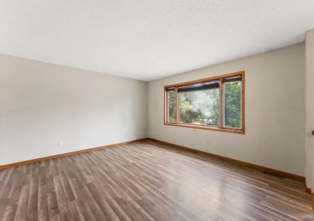 Photo 3 of Single family home for sale at 509 Mill St E, Cannon Falls, MN 55009 | MLS# 7088976 | Listing updated on 2026-09-12