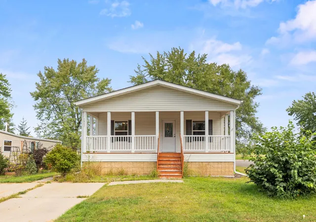 Photo 2 of Sale Pending at 1845 83rd Street W, Inver Grove Heights, MN 55077 | MLS# 7090303 | Listing updated on 2026-09-14