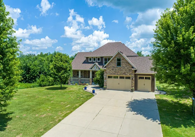 Photo 3 of Single family home for sale at 11205 Cir Lake Ln, Faribault, MN 55021 | MLS# 7090308 | Listing updated on 2026-09-15