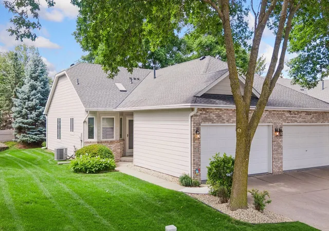 Photo 1 of Sale Pending at 710 Emerald Ridge, Saint Paul, MN 55113 | MLS# 7090582 | Listing updated on 2026-10-01