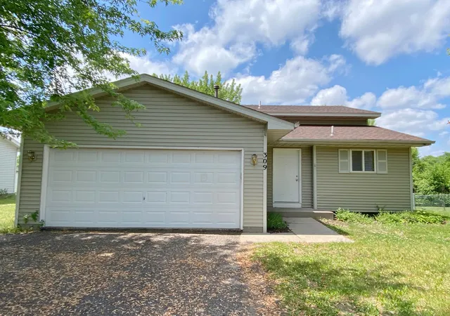 Photo 1 of Sale Pending at 309 13th Avenue Ne, Buffalo, MN 55313 | MLS# 7090642 | Listing updated on 2026-09-15