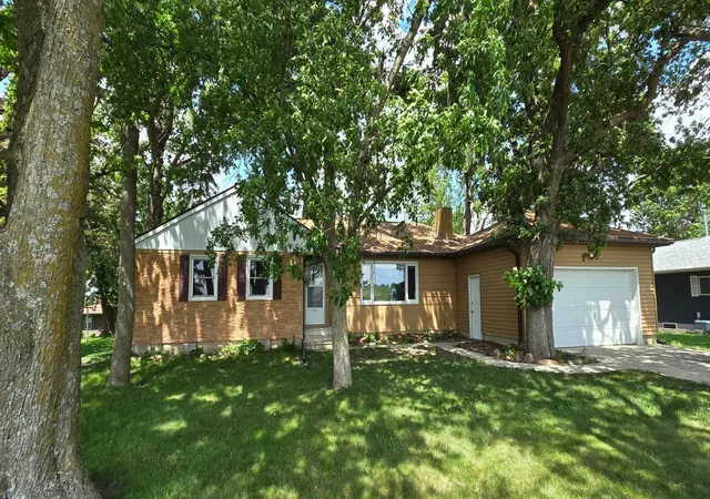 Photo 1 of Single family home for sale at 1713 S Shore Dr, Albert Lea, MN 56007 | MLS# 7090675 | Listing updated on 2026-09-22