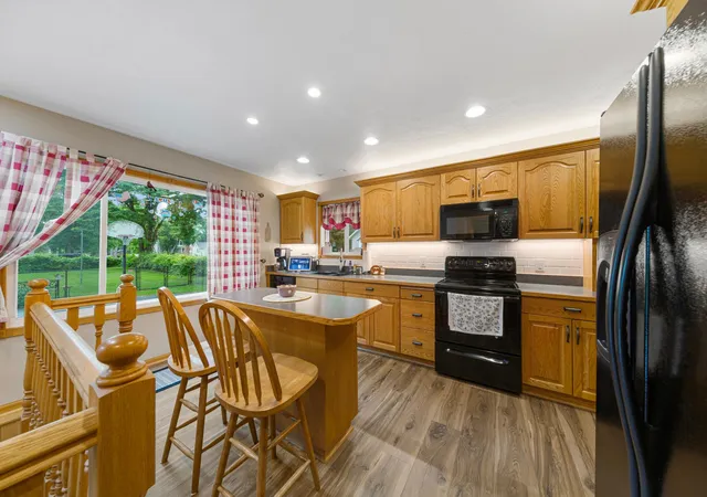 Photo 4 of Sale Pending at 806 5th Street NW, Faribault, MN 55021 | MLS# 7091476 | Listing updated on 2026-09-12