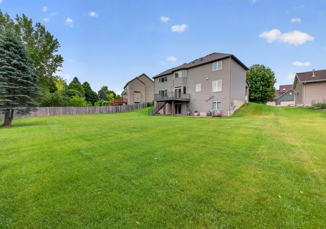 Photo 2 of Single family home for sale at 2043 Hightop Pl Ne, Rochester, MN 55906 | MLS# 7092083 | Listing updated on 2026-09-15